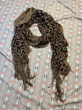 🌀Leopard Print Fringe Scarf